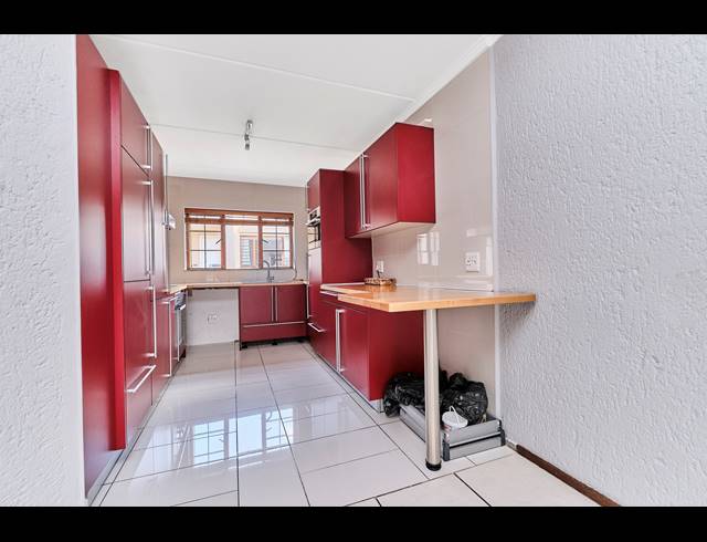 2 BEDROOM APARTMENT RENTED IN MAGALIESSIG